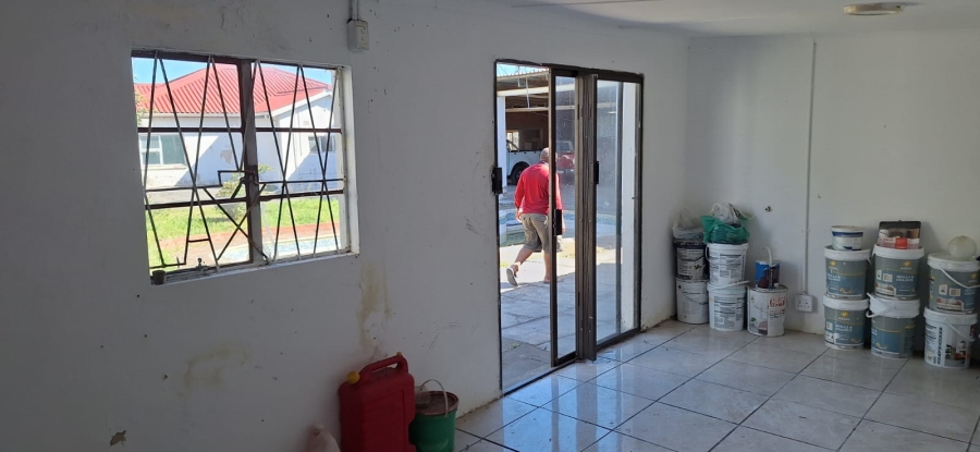 Commercial Property for Sale in Cove Ridge East Eastern Cape